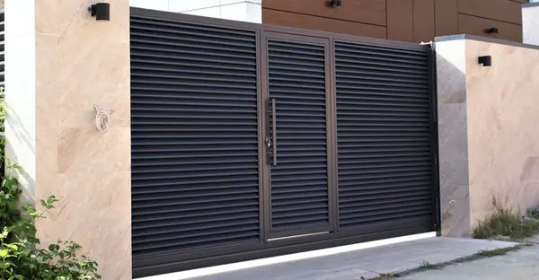 Ворота-жалюзі №5 — заокруглена ламель, ціна 5500 грн/м²