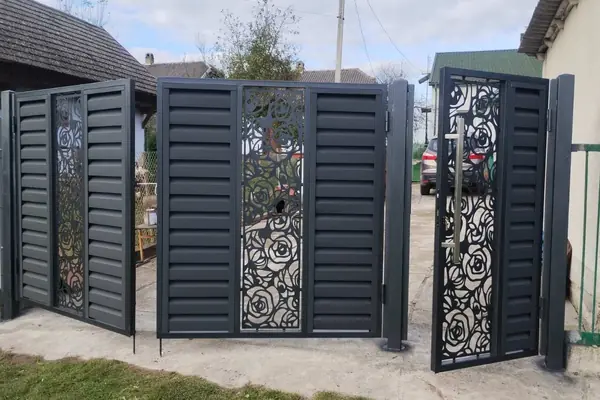 Ворота-жалюзі №13 — з плазмовим візерунком, ціна 5000 грн/м²