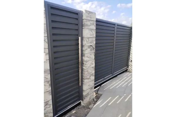 Ворота-жалюзі №12, ціна 4000 грн/м²